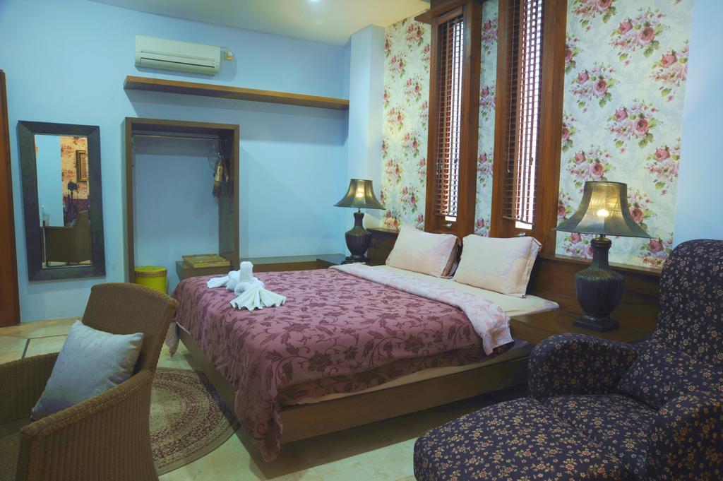 Tegal Panggung Guest House Yogyakarta Exterior photo