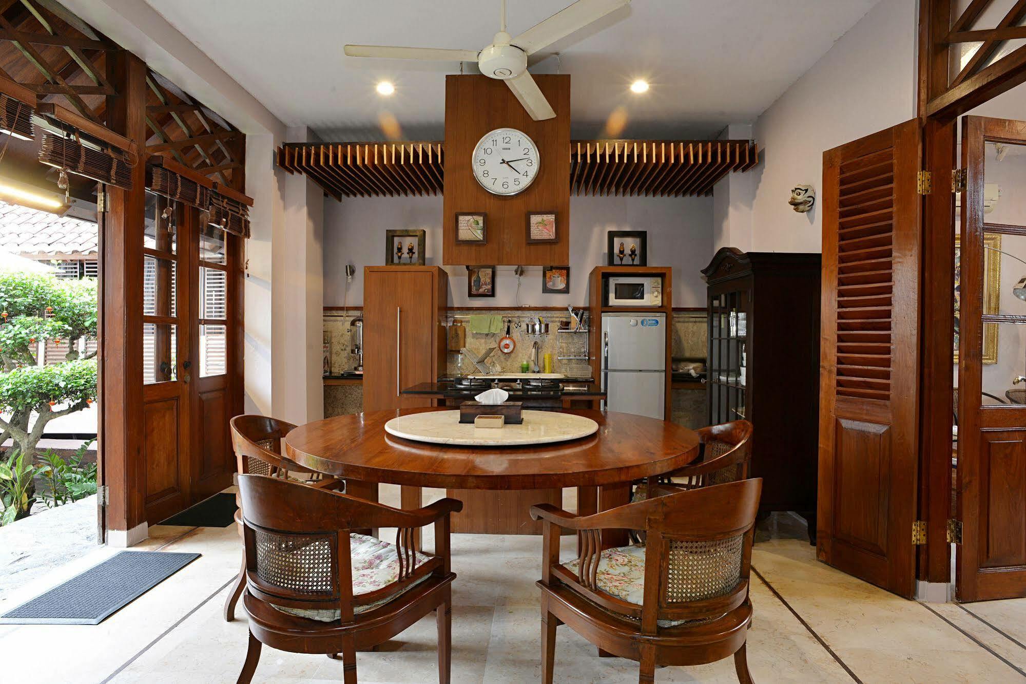 Tegal Panggung Guest House Yogyakarta Exterior photo